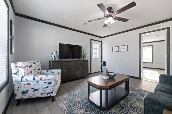 Sparrow 32725a interior home features
