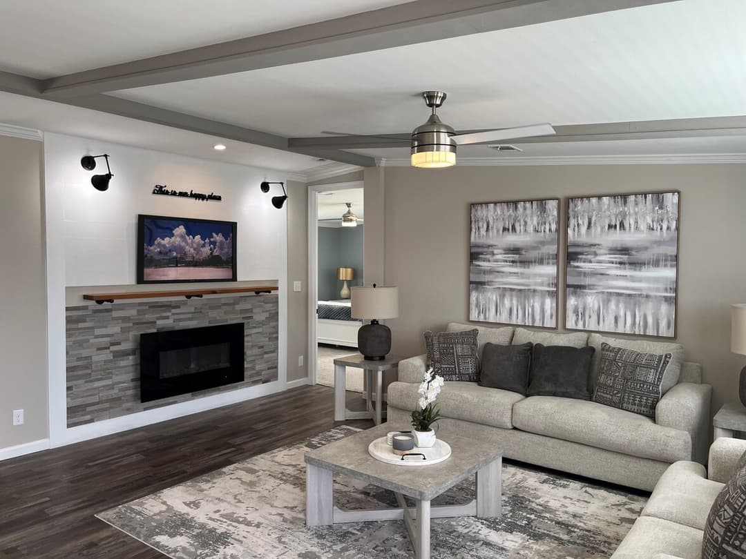 Mckenna 30603b interior home features