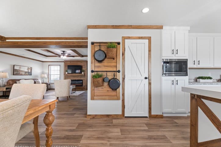 The reece by cavco moultrie interior home features