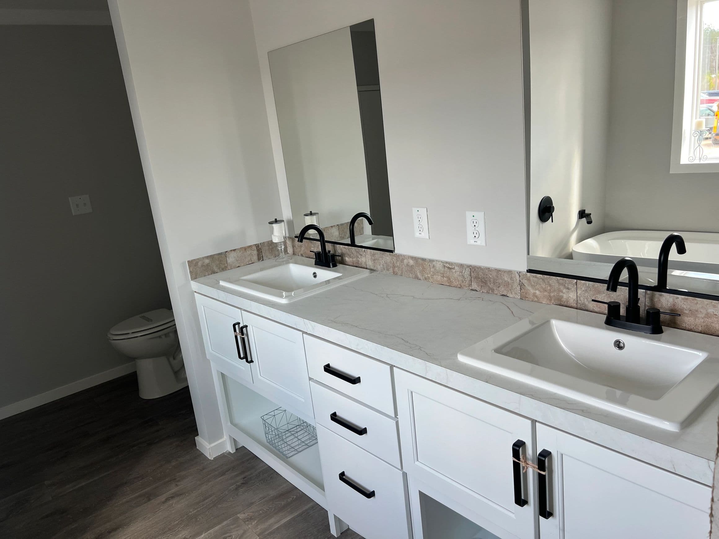 The craft select by cavco palm harbor in plant city bathroom home features