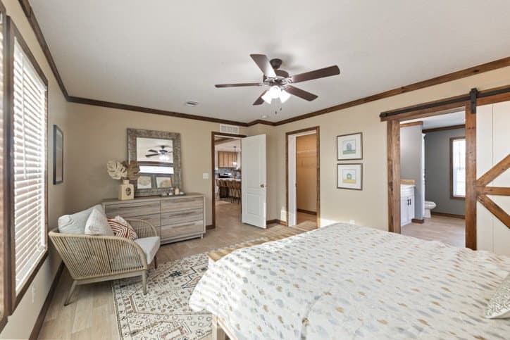Goose 28643a bedroom home features