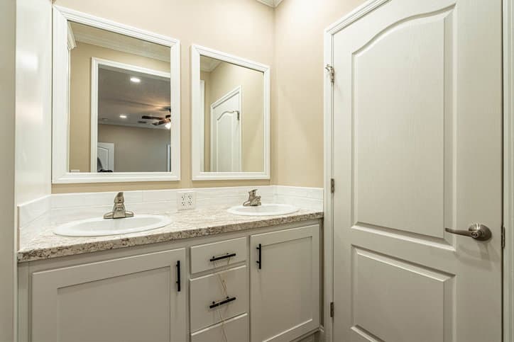 St. augustine 28482a bathroom home features