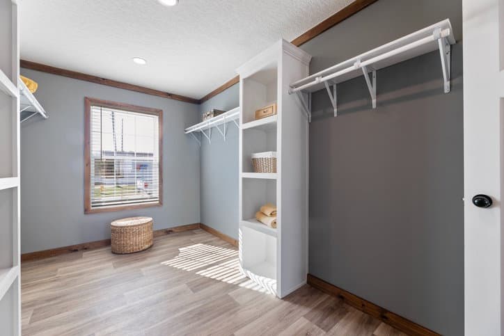 The reece by cavco moultrie interior home features