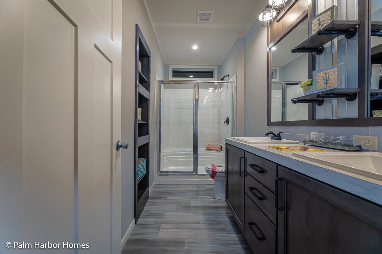 Levy 28482a bathroom home features