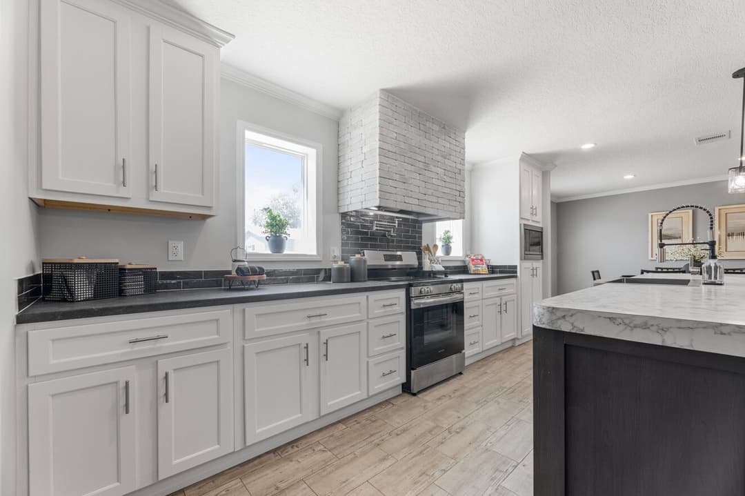 Jones 32764b kitchen home features