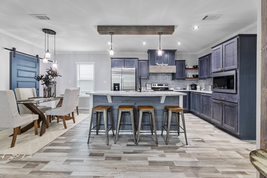 Paxton 28523a kitchen home features
