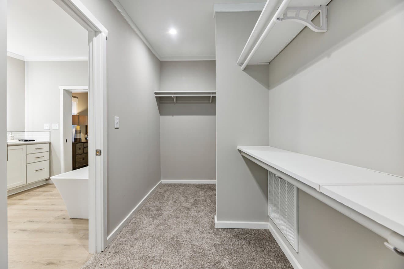 Kennedy ii 30603d bathroom home features