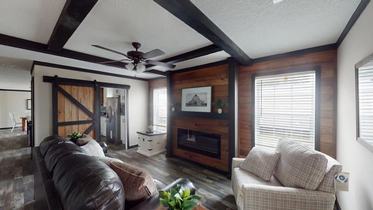 Banning 28724a interior home features