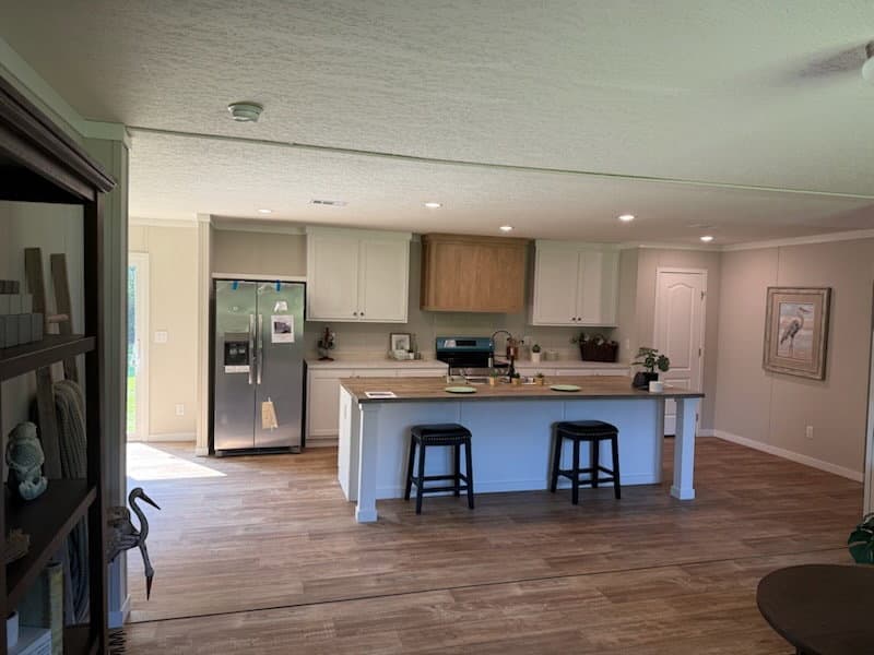 Iron ranch 28563a kitchen home features