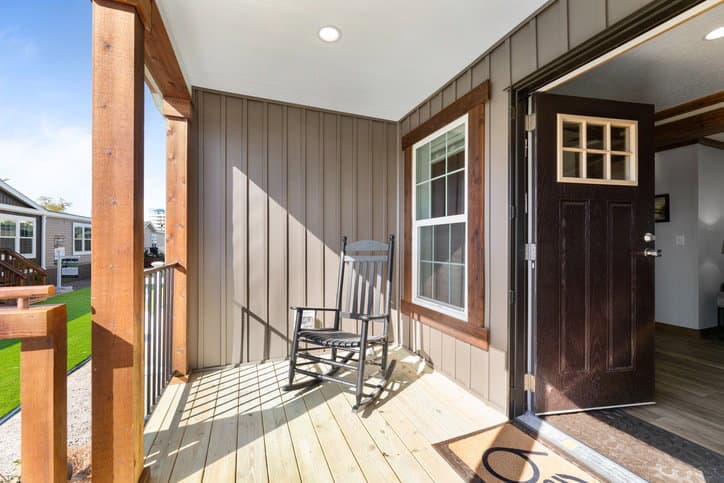 The reece by cavco moultrie exterior home features