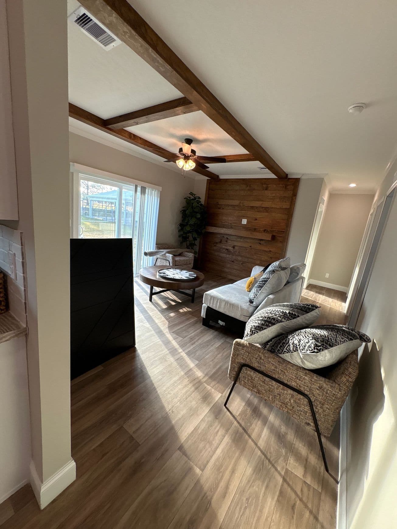 The patch by cavco moultrie interior home features