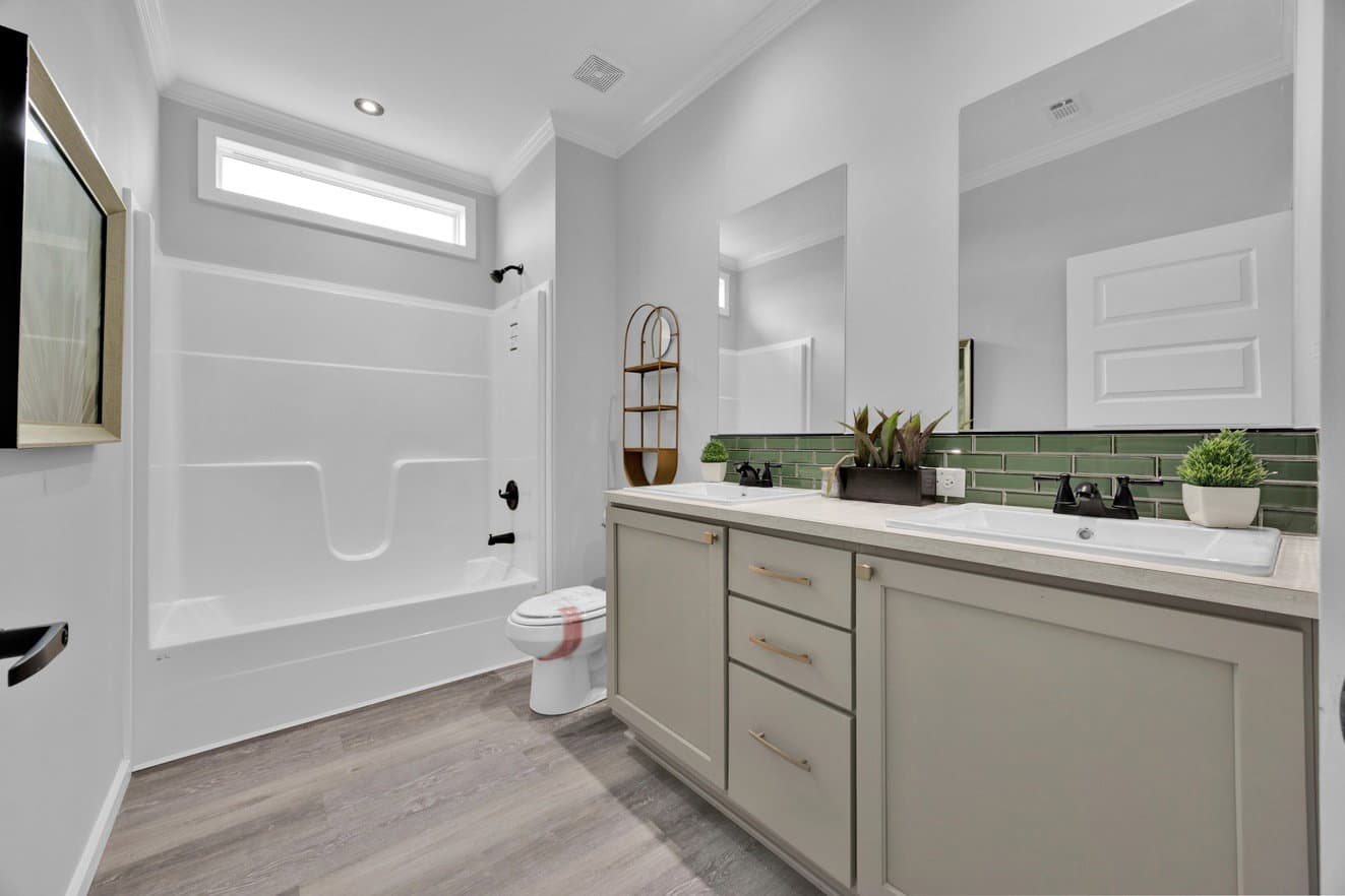 The quinn by cavco palm harbor in plant city bathroom home features