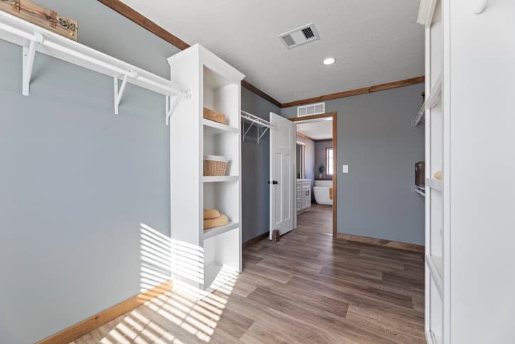 The reece by cavco moultrie interior home features