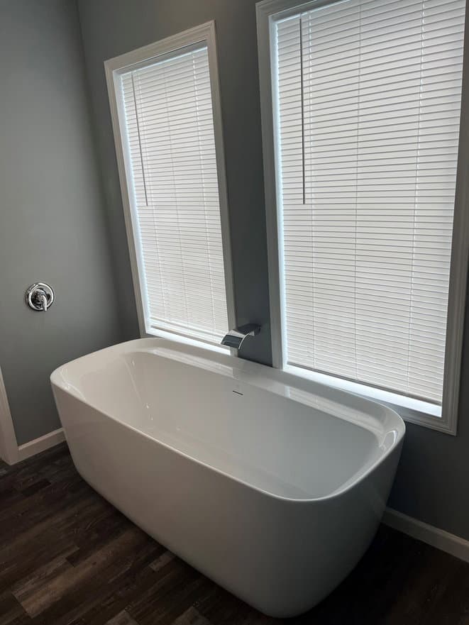 Mckenna 30603b bathroom home features