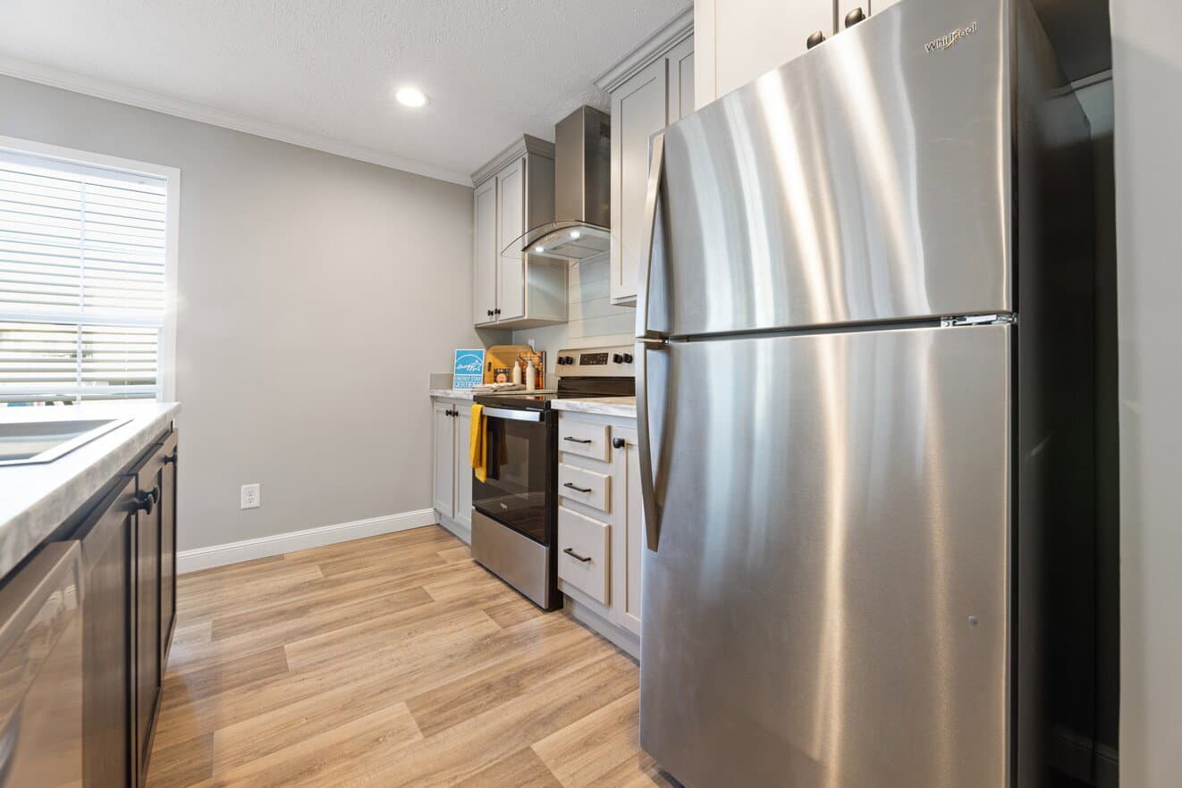 Roanoke duplex kitchen home features