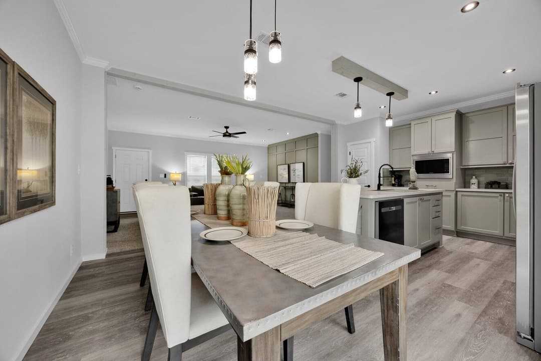 The quinn by cavco palm harbor in plant city interior home features
