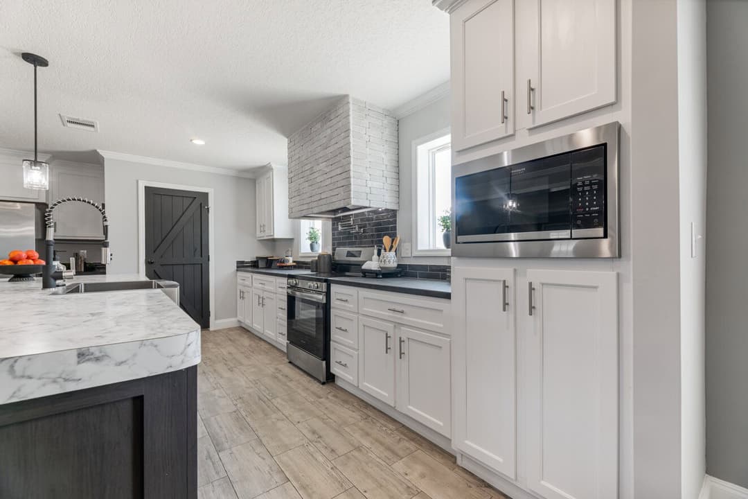 Jones 32764b kitchen home features